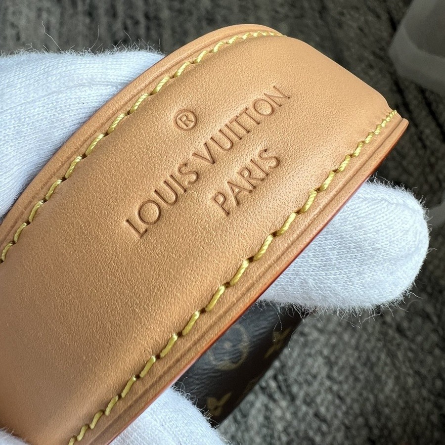 M46815 Side Trunk PM穀愛淩同款 盒子包_4