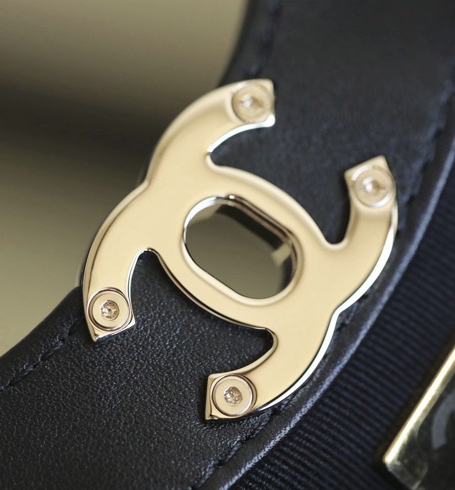 小香 23A 迷你31Bag購物袋 黑/白_12