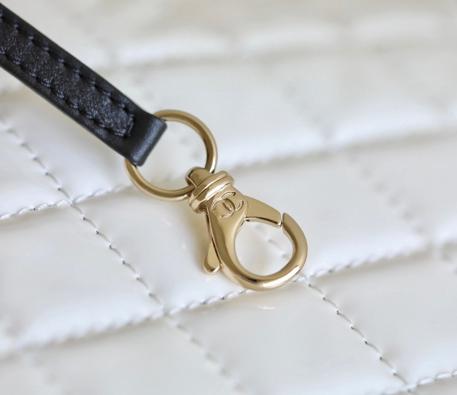 小香 23A 迷你31Bag購物袋 黑/白_17