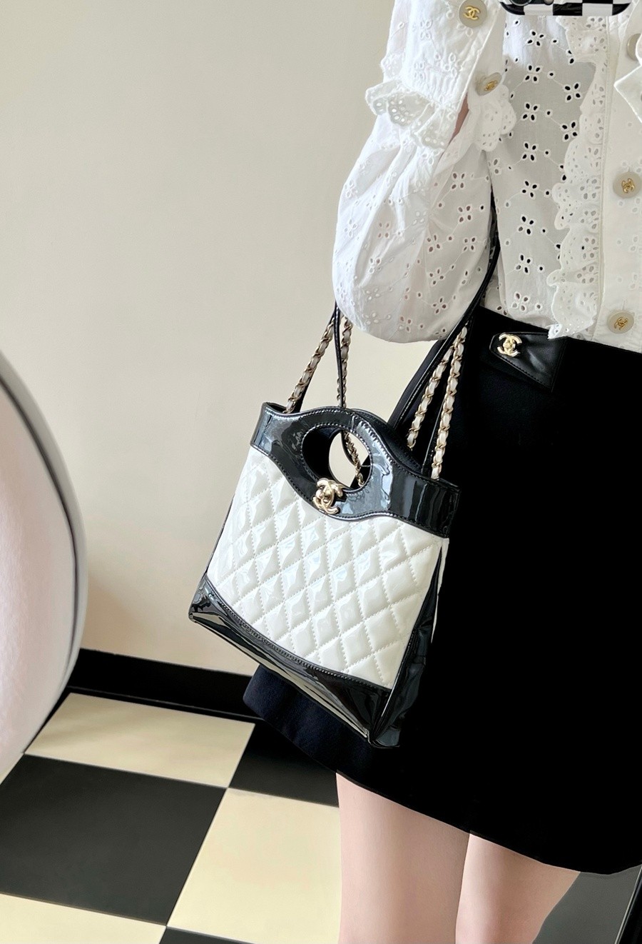 小香 23A 迷你31Bag購物袋 黑/白_22