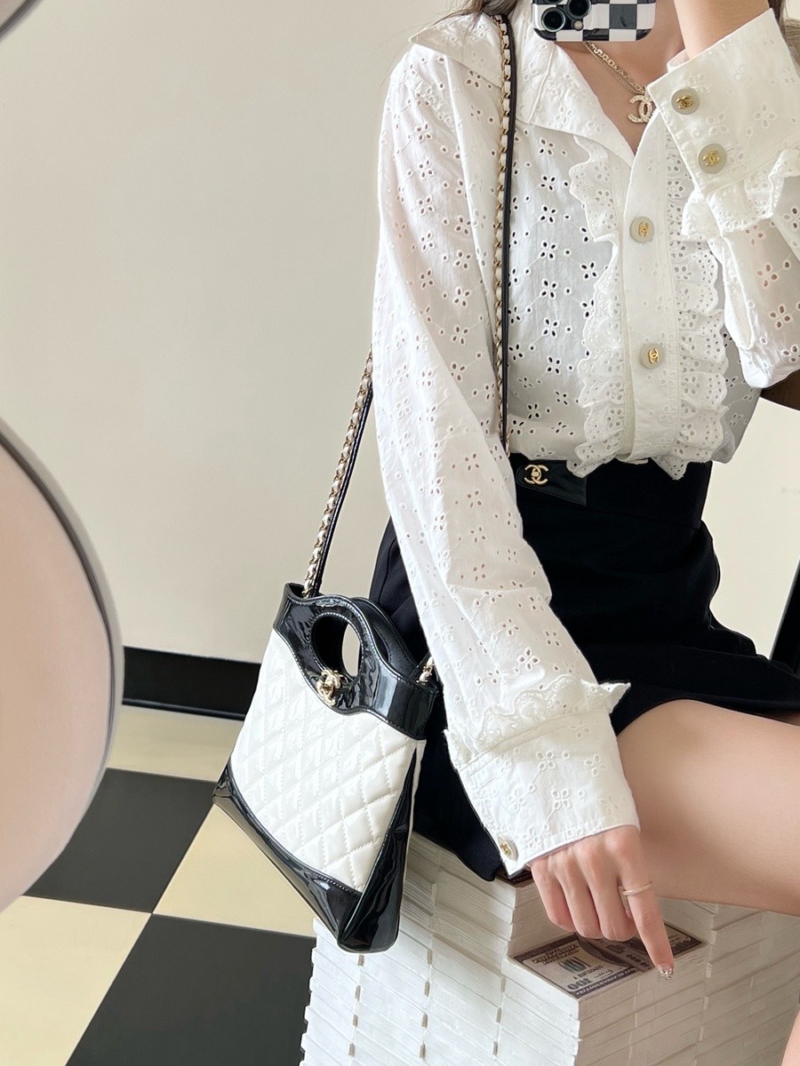 小香 23A 迷你31Bag購物袋 黑/白_25