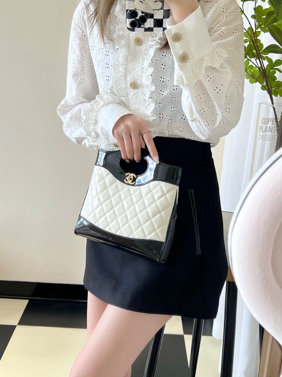 小香 23A 迷你31Bag購物袋 黑/白_23