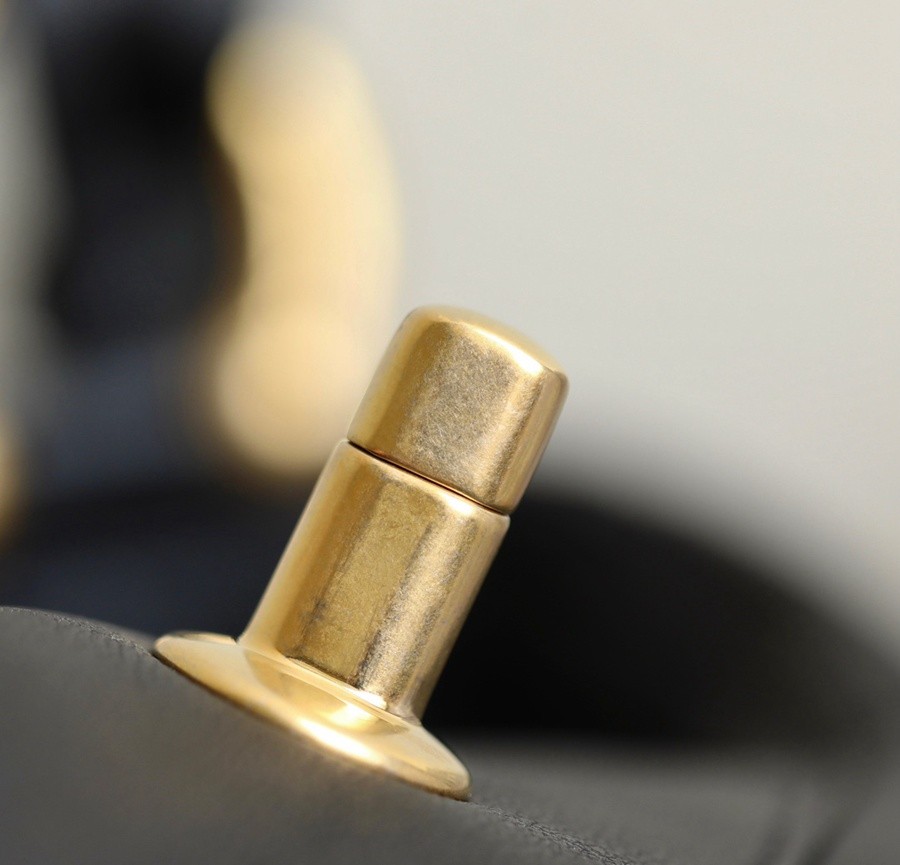 小香 23A 編織肩帶嬉皮包 黑色_11