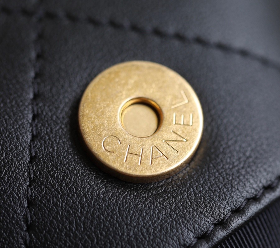 小香 23A 編織肩帶嬉皮包 黑色_16