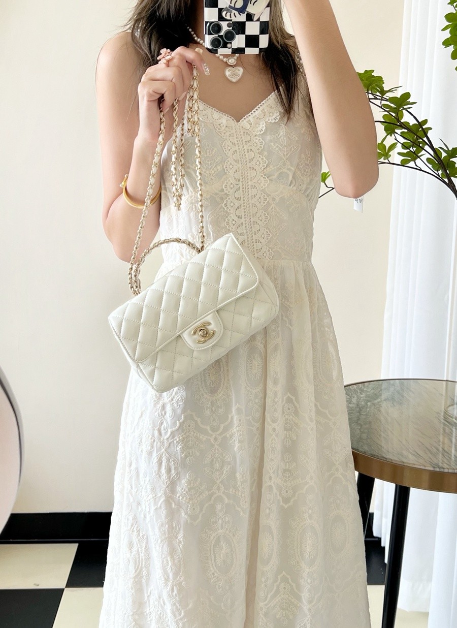 小香 23A 水鑽手提口蓋包 白色小號_18