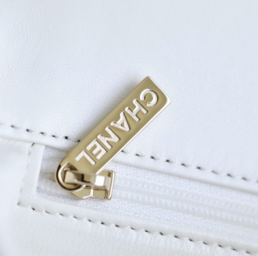 小香 23A 水鑽手提口蓋包 白色mini_14