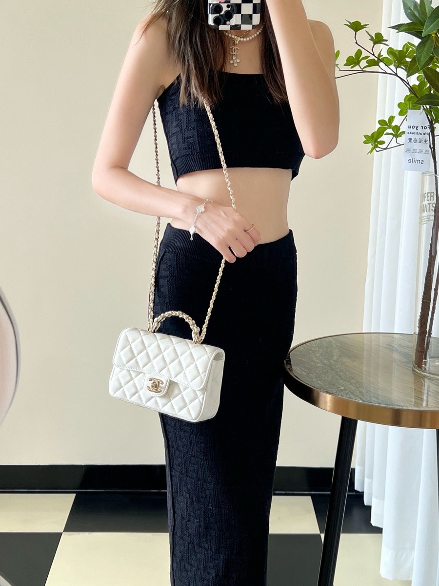 小香 23A 水鑽手提口蓋包 白色mini_16