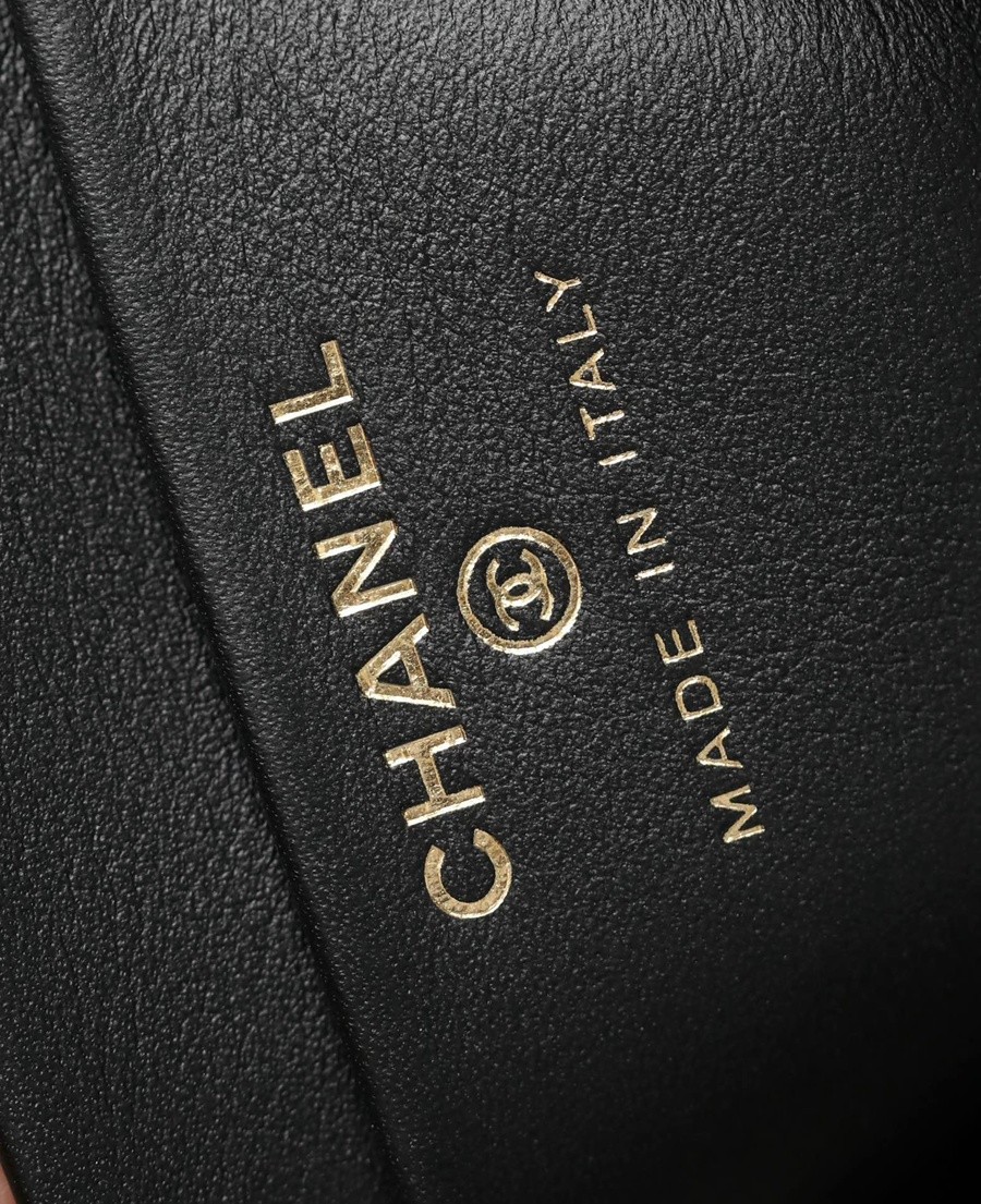 小香 23S春夏 漆皮貝殼包 黑色_9