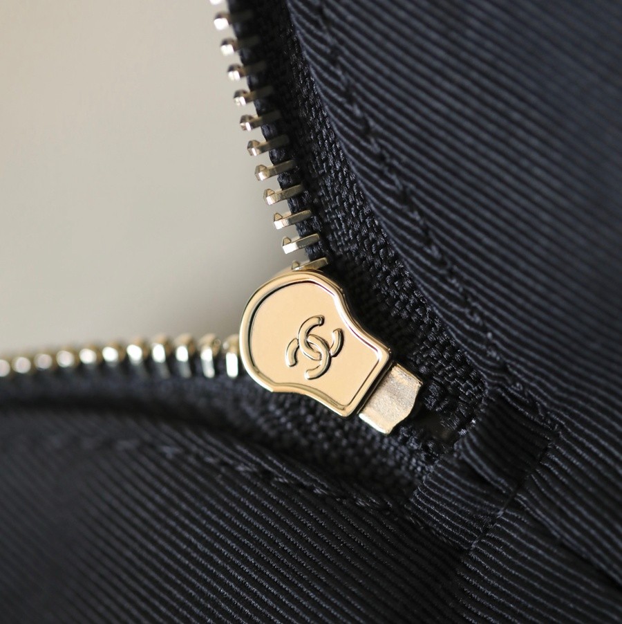 小香 23S春夏 漆皮貝殼BB包 大號黑色_16