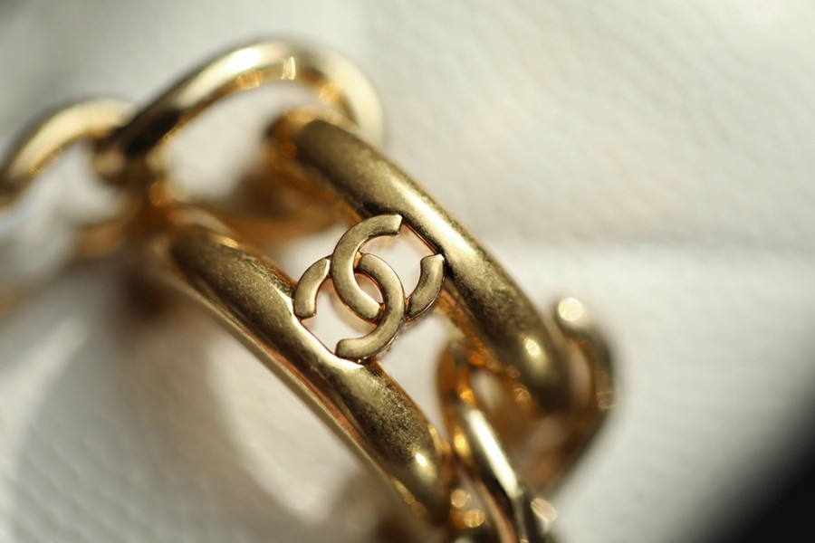 小香 22K秋冬 手提鏈條WOC 白色_11