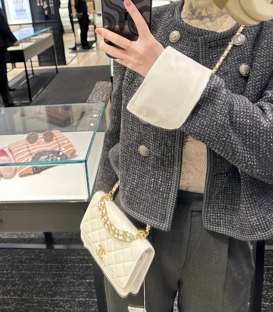 小香 22K秋冬 手提鏈條WOC 白色_19
