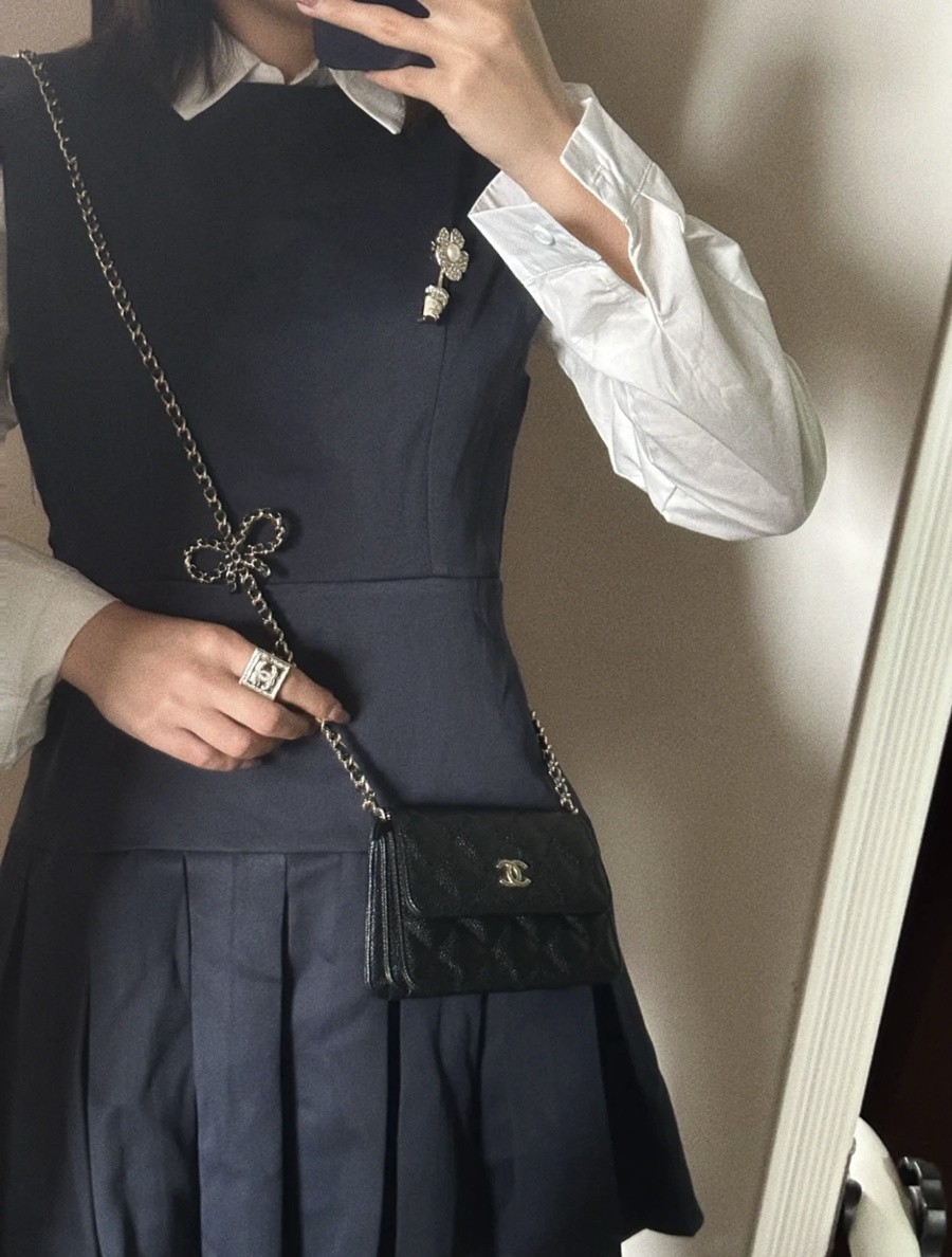 小香 23S春夏 蝴蝶結鏈條風琴錢包 黑色_22