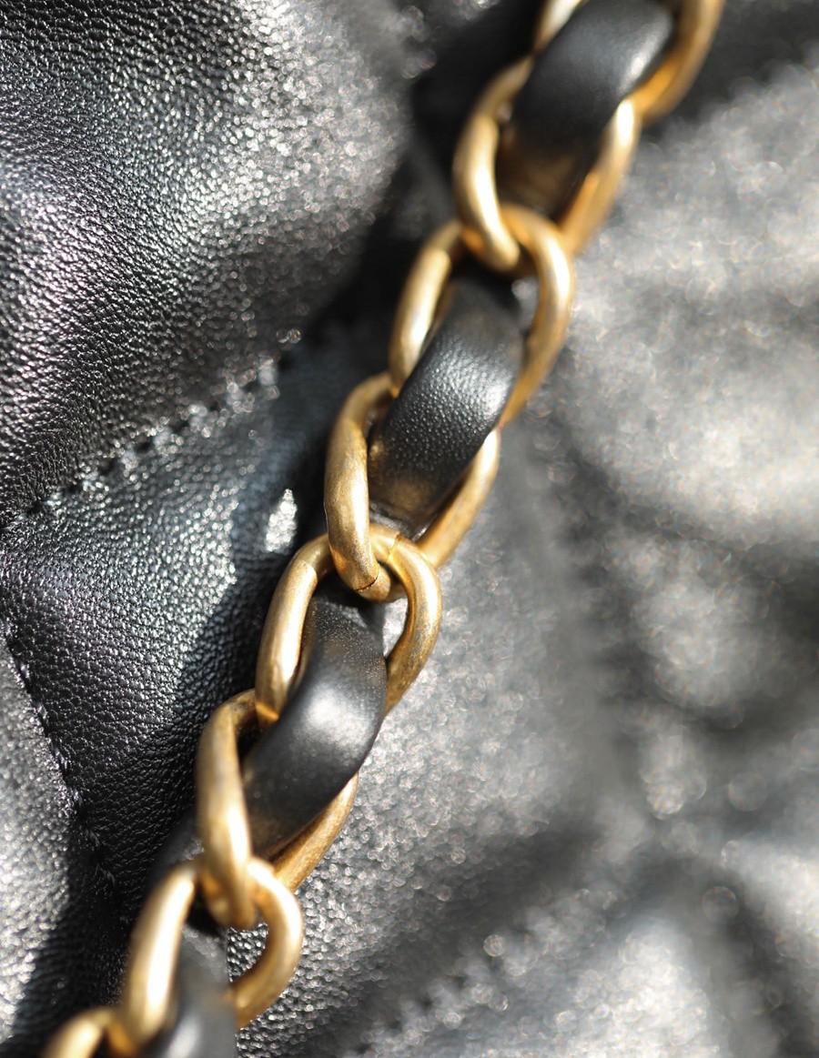 小香 23S春夏系列 愛心琺瑯扣大mini 黑色_14