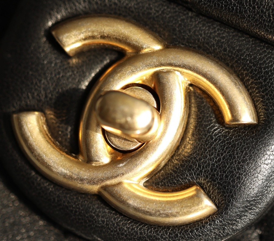 小香 23P系列 字母鏈條口蓋包 黑色小號_12