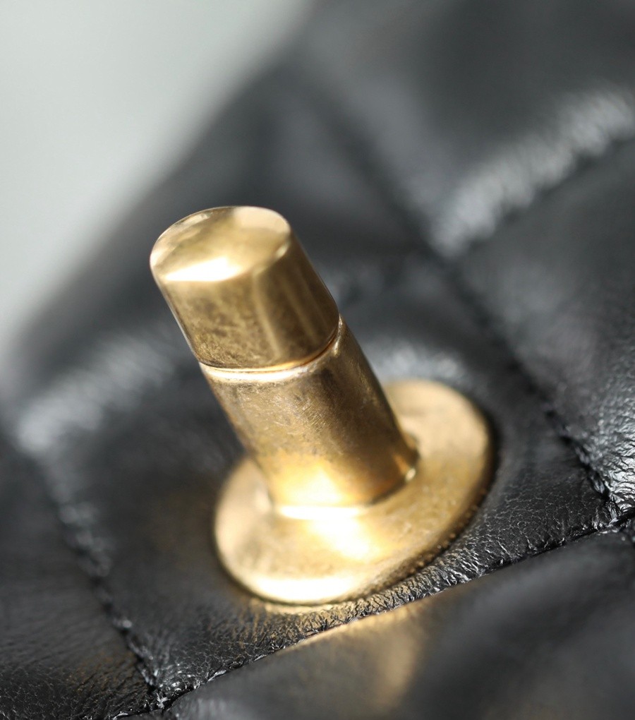 小香 22K秋冬 小金柱調節鏈口蓋包小號 黑色-041_13