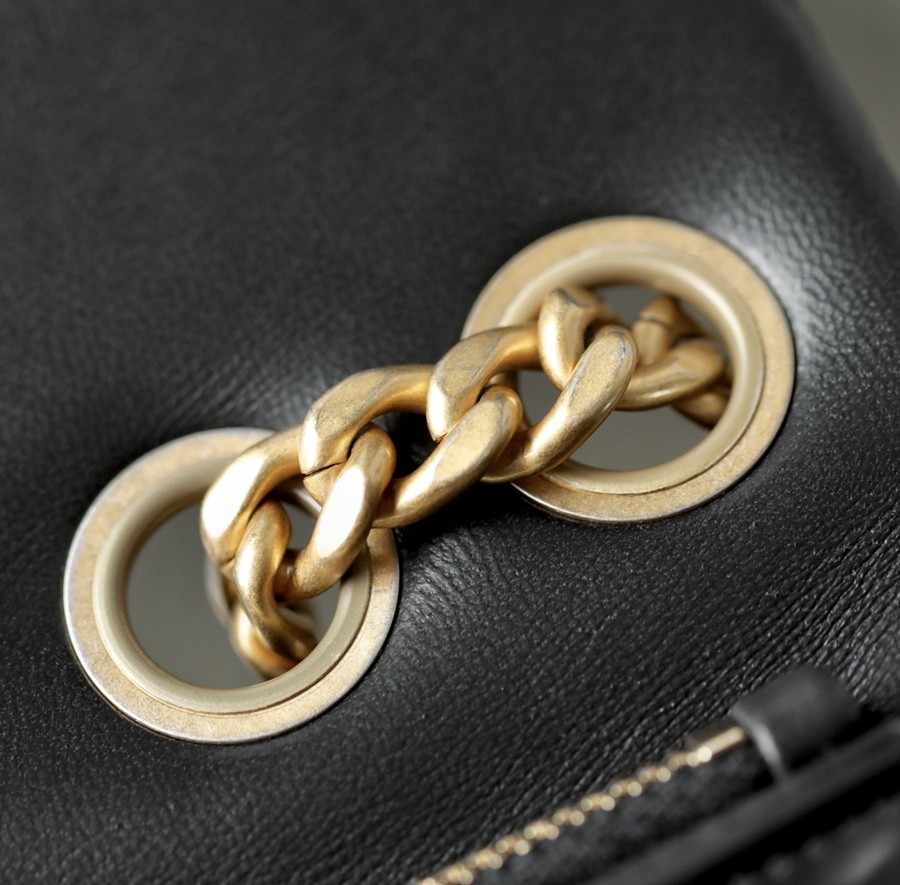 小香 22K秋冬 小金柱調節鏈口蓋包小號 黑色-041_15