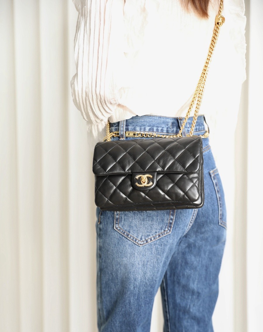 小香 22K秋冬 小金柱調節鏈口蓋包小號 黑色-041_20