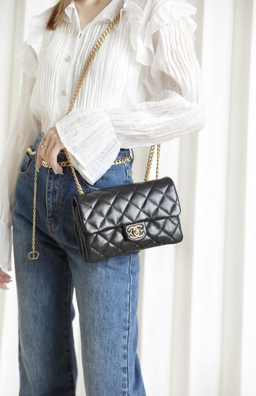 小香 22K秋冬 小金柱調節鏈口蓋包小號 黑色-041_22