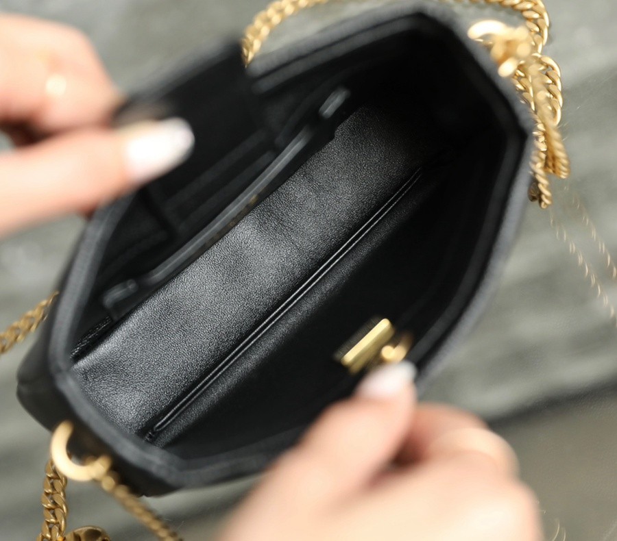 小香 23P系列 愛心扣Hobo流浪小號 黑色_3