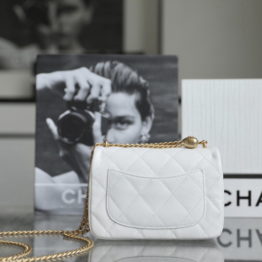 退貨商品無無包裝 小香 23P系列 愛心扣口蓋包 白色中號_5