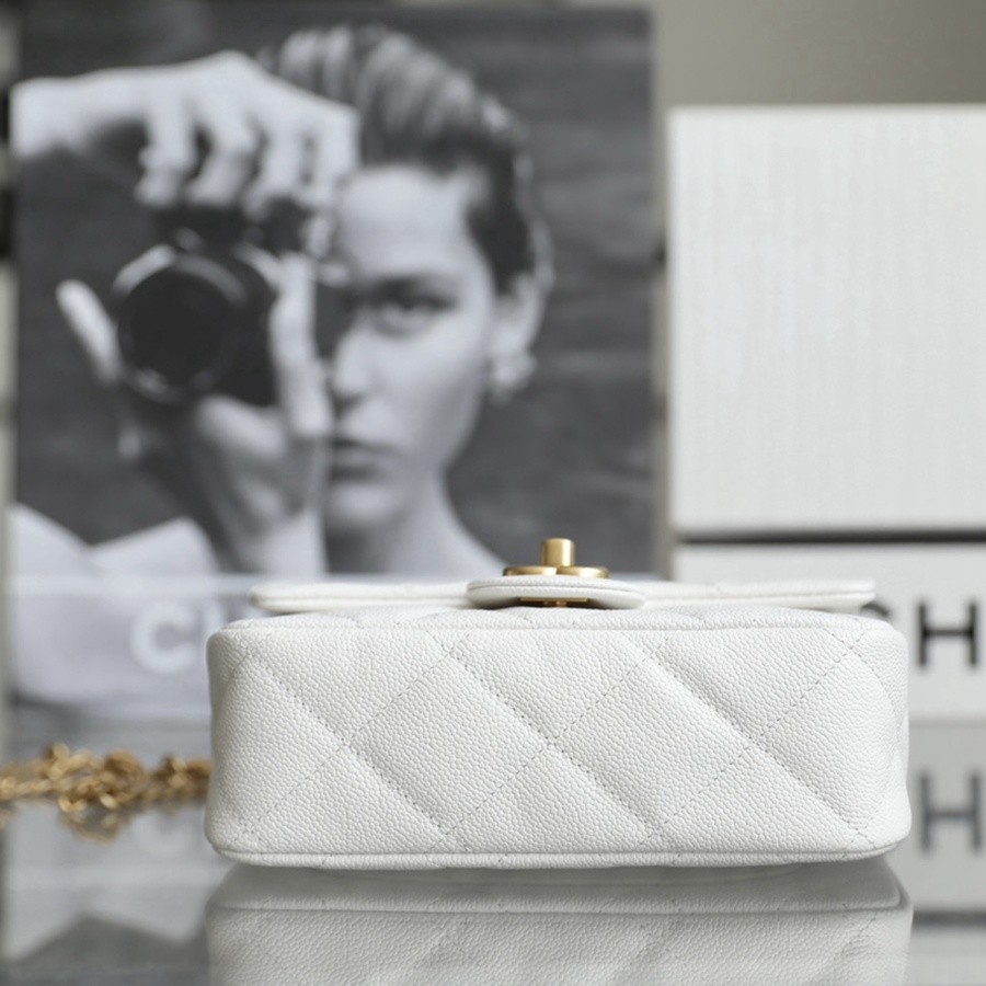 退貨商品無無包裝 小香 23P系列 愛心扣口蓋包 白色中號_6