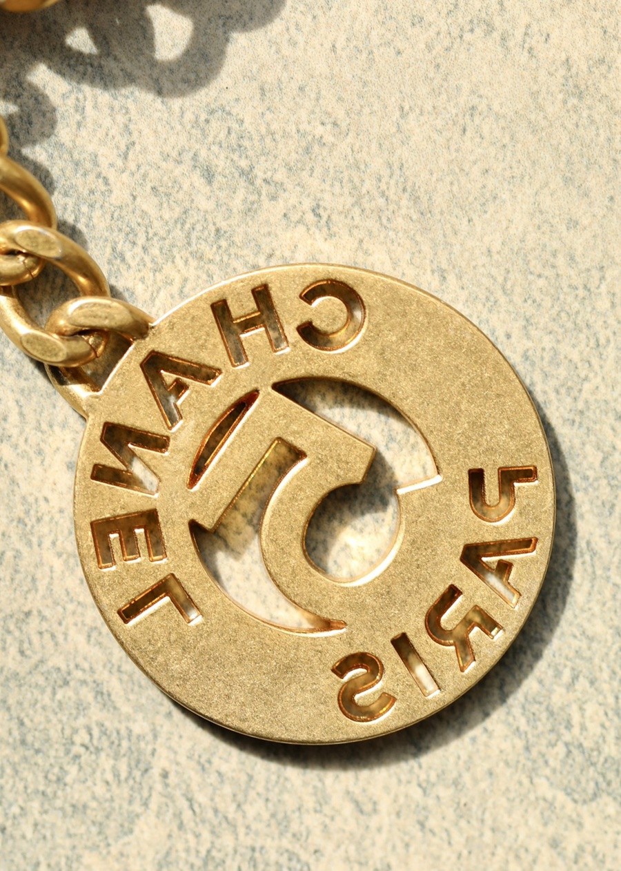 小香 23C早春新款天貓精靈 Hobo流浪包 中號黑色_13