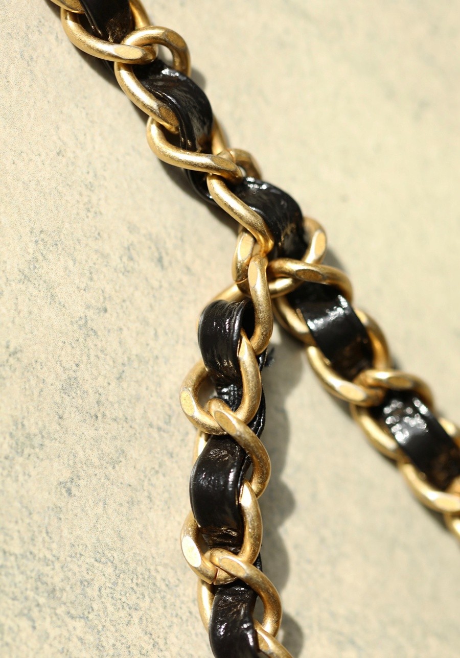 小香 23C早春新款天貓精靈 Hobo流浪包 中號黑色_14