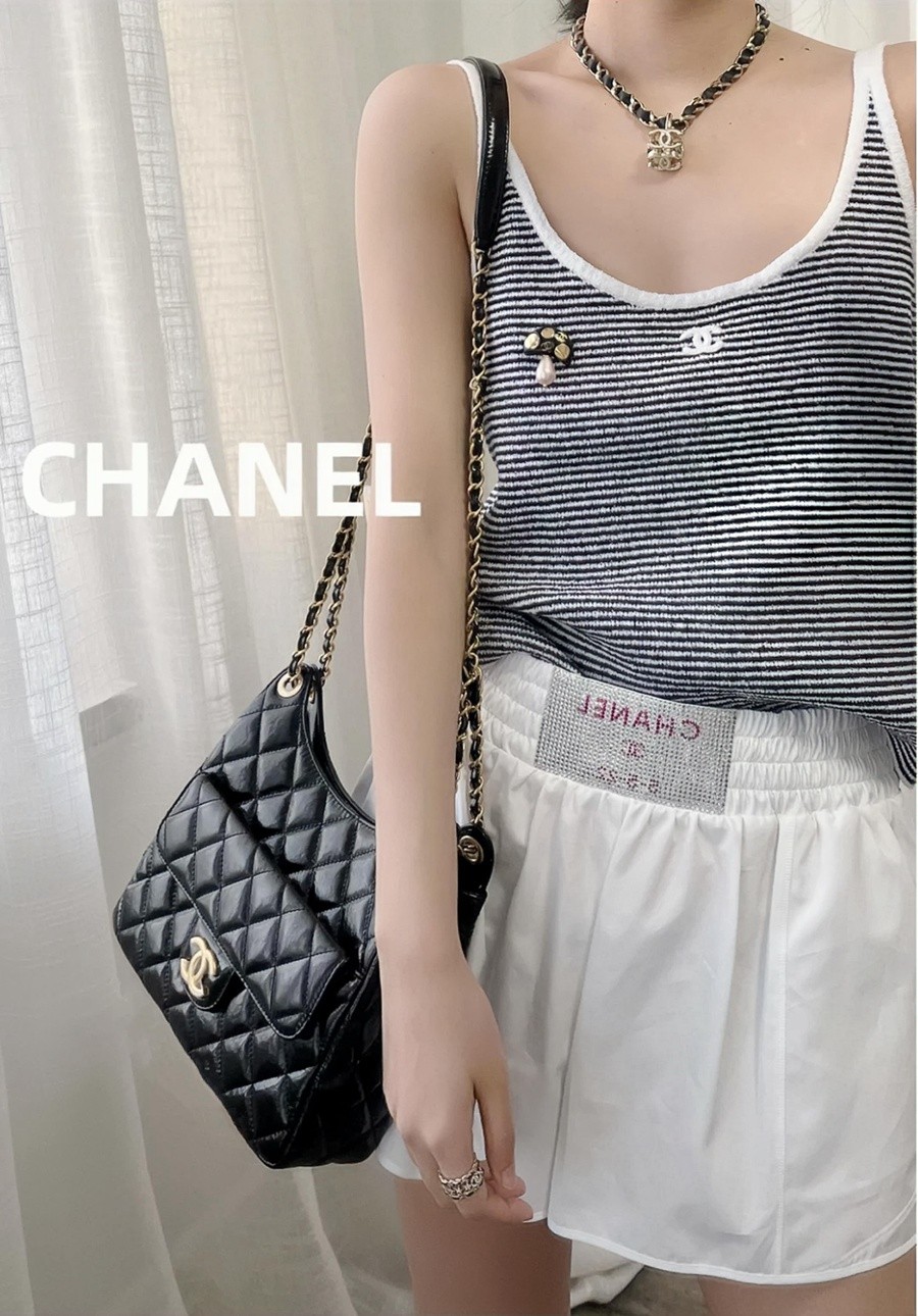 小香 23C早春新款天貓精靈 Hobo流浪包 中號黑色_20