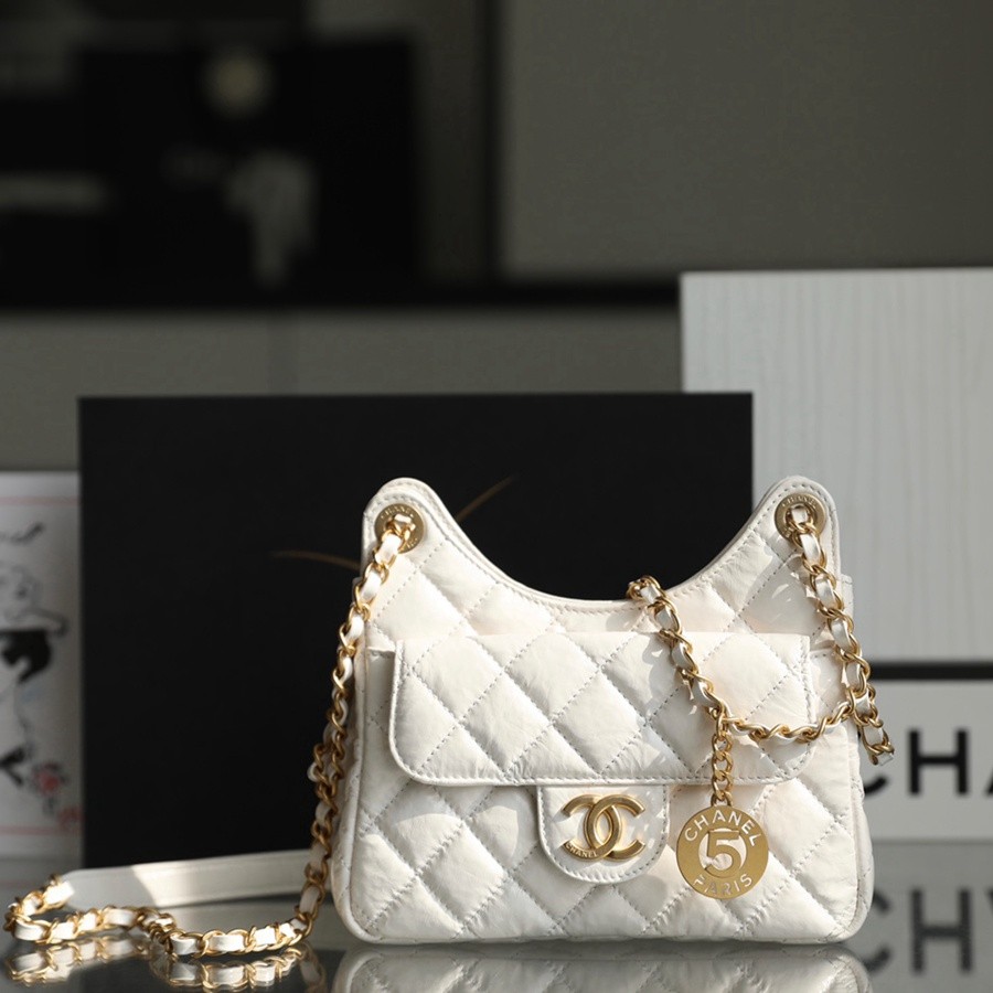 小香 23C早春油蠟皮天貓精靈 Hobo流浪包 小號白色_1