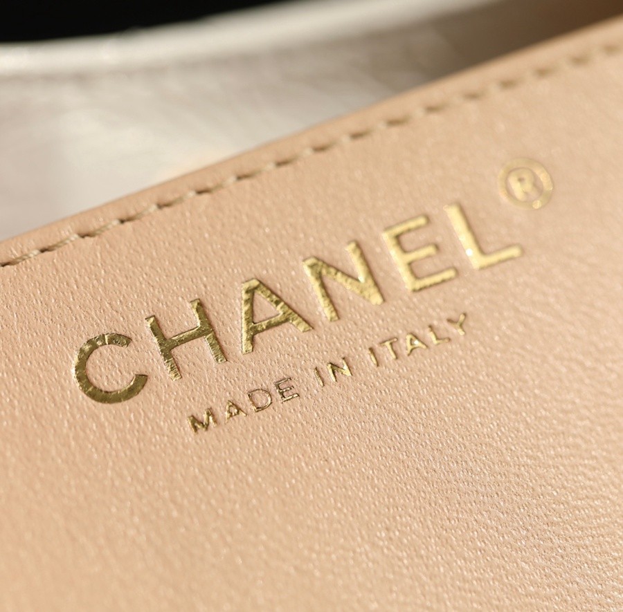 小香 23C早春油蠟皮天貓精靈 Hobo流浪包 小號白色_6