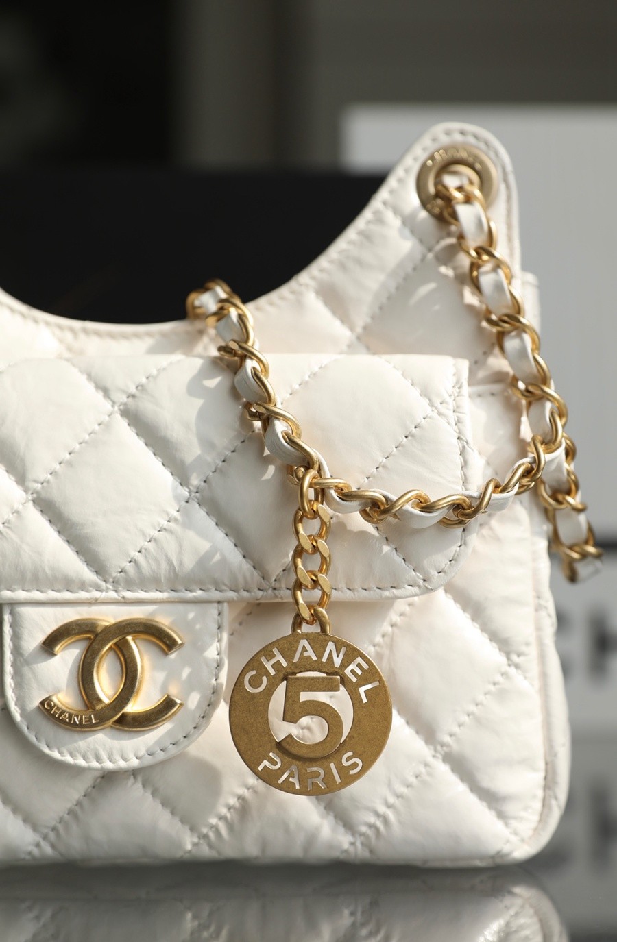 小香 23C早春油蠟皮天貓精靈 Hobo流浪包 小號白色_7