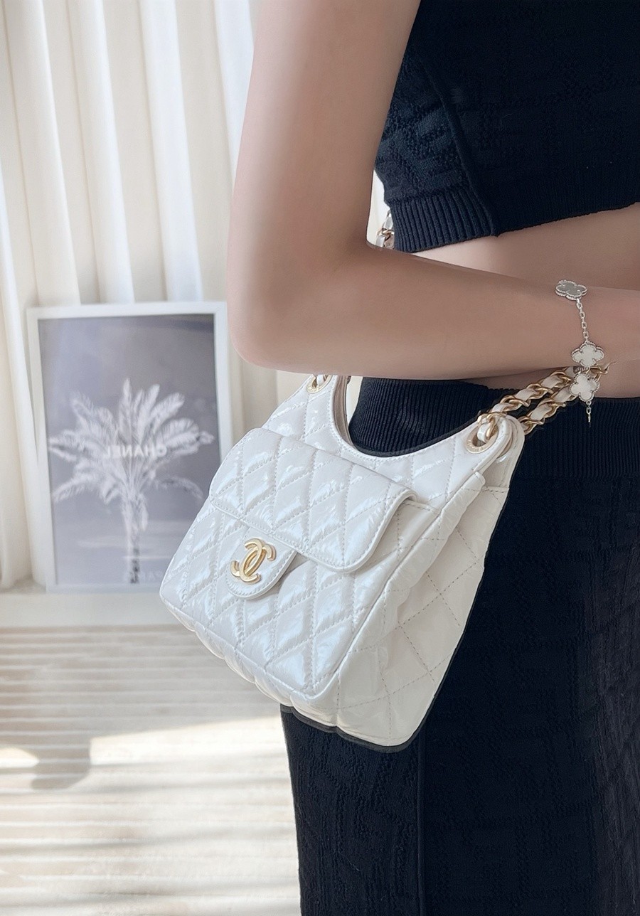 小香 23C早春油蠟皮天貓精靈 Hobo流浪包 小號白色_16