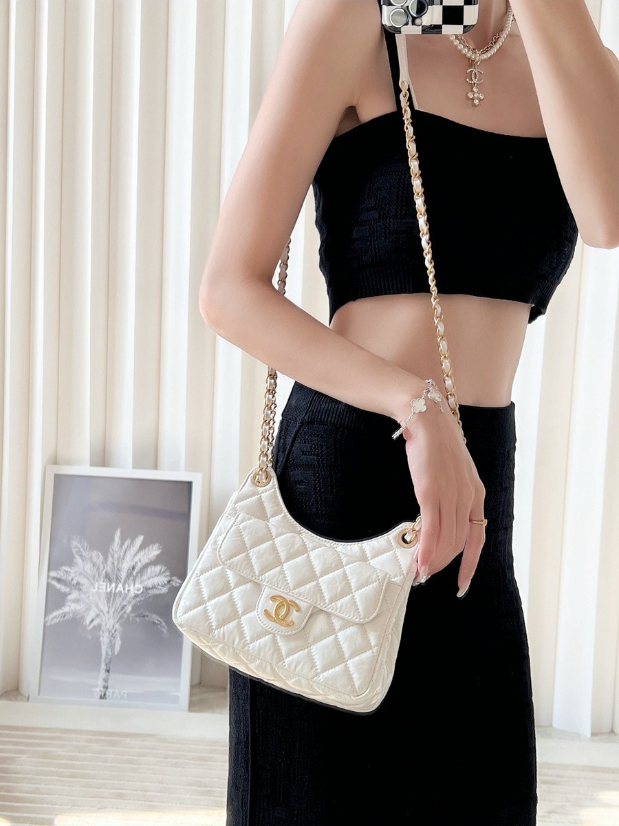 小香 23C早春油蠟皮天貓精靈 Hobo流浪包 小號白色_20