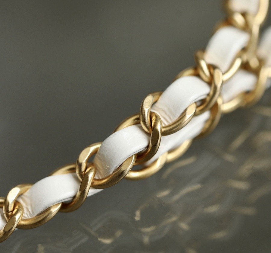 小香 23C早春新款天貓精靈 Hobo流浪包 中號白色_14