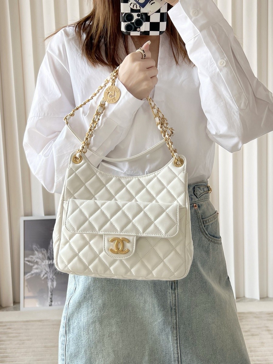 小香 23C早春新款天貓精靈 Hobo流浪包 中號白色_22