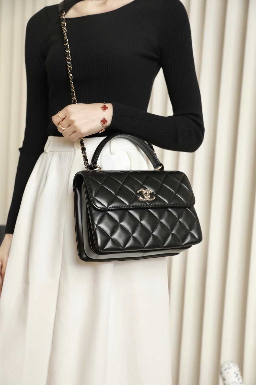 小香 Trendycc手柄口蓋包 羊皮 黑色_17