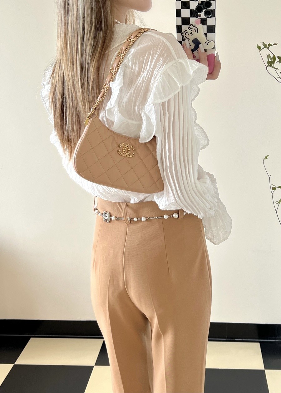 小香 19 Hobo腋下包 褶皺牛皮 杏色 小號_19