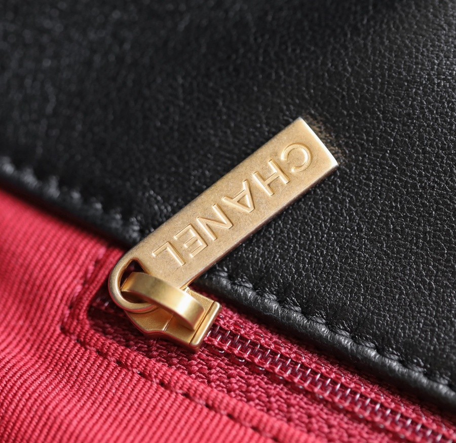 小香 24C早春新款19系Hobo流浪包 羊皮 黑金_15