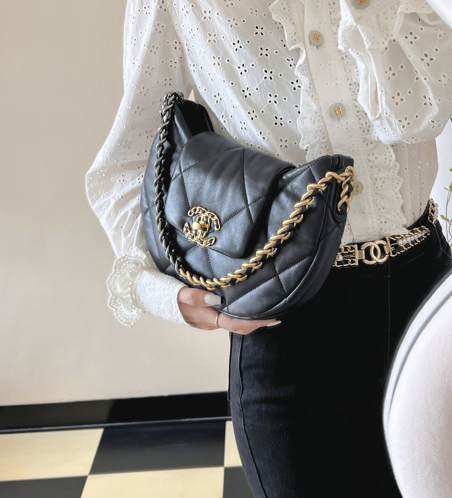 小香 24C早春新款19系Hobo流浪包 羊皮 黑金_19