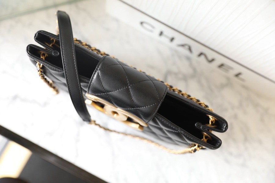 24c早春 大logo橫款購物袋 黑色_4