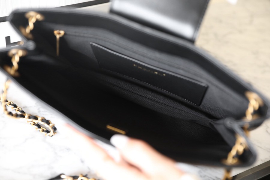 24c早春 大logo橫款購物袋 黑色_6