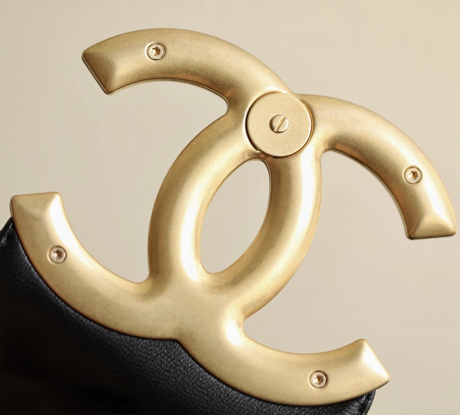 24c早春 大logo橫款購物袋 黑色_9