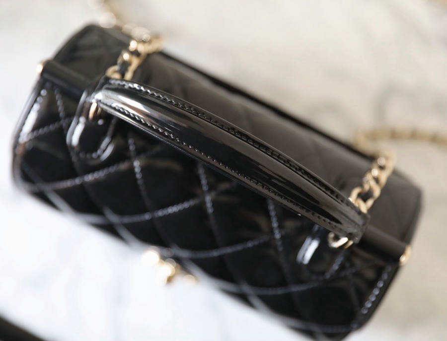 23k秋冬 手柄漆皮盒子包 黑色_4