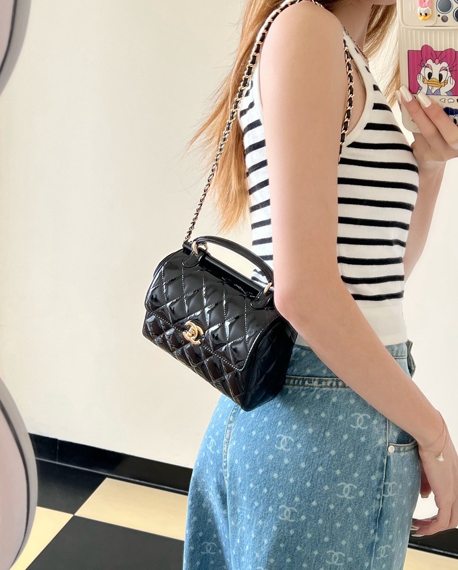 23k秋冬 手柄漆皮盒子包 黑色_16