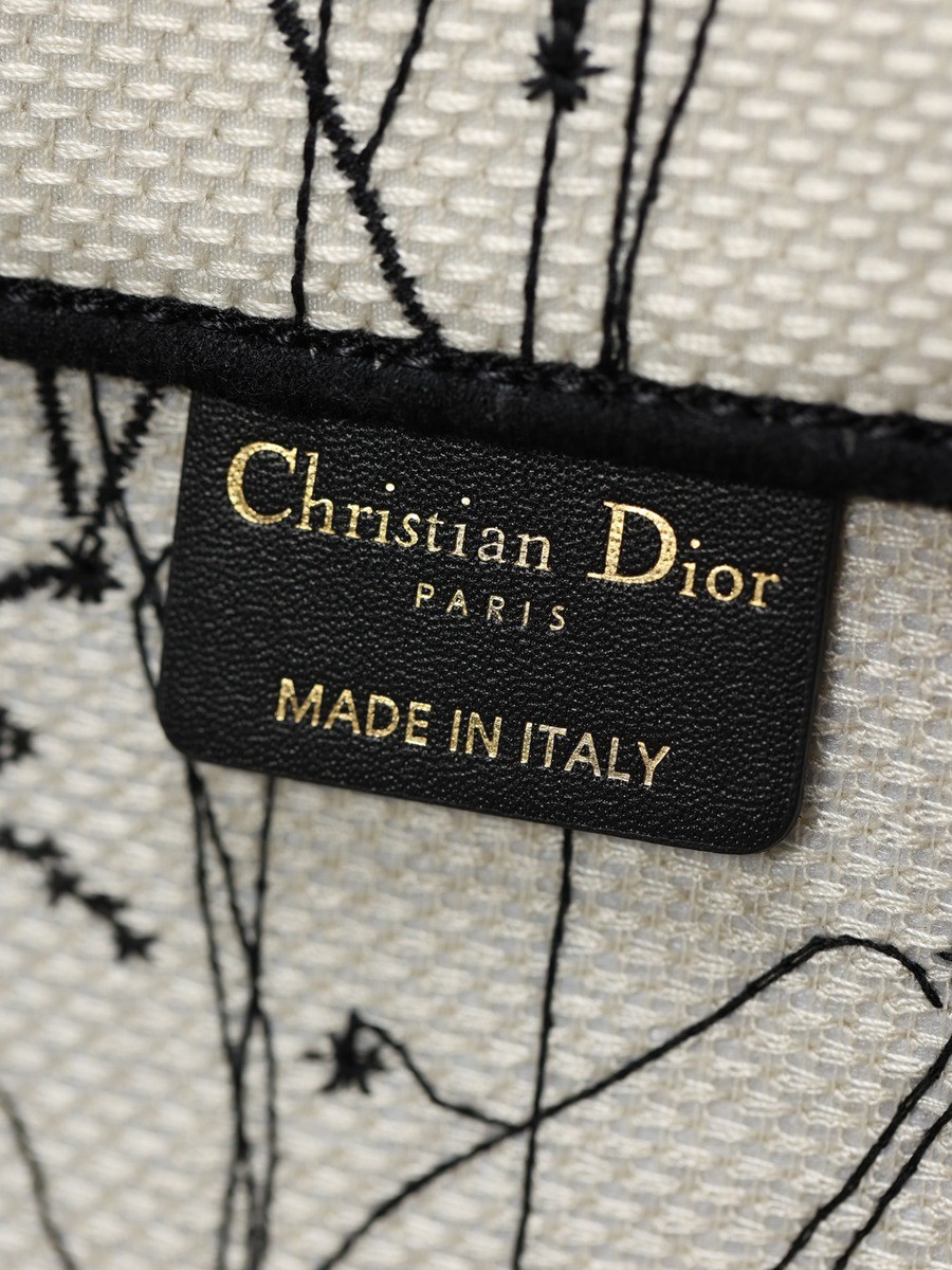 中號 BOOK TOTE 手袋奶白色和黑色 Dior Zodiac 刺繡_12
