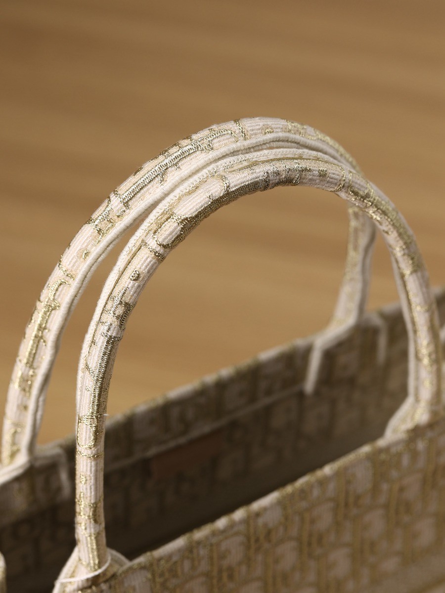 中號 BOOK TOTE 手袋金色 Oblique 印花_15