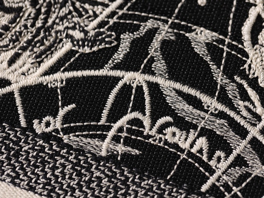 中號BOOK TOTE手袋黑色和白色 Dior Around the World 圖案刺繡_5