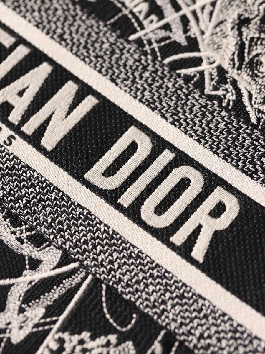 中號BOOK TOTE手袋黑色和白色 Dior Around the World 圖案刺繡_10
