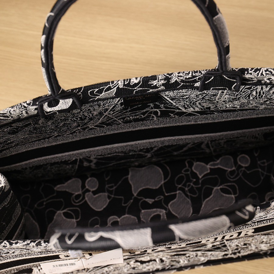 中號BOOK TOTE手袋黑色和白色 Dior Around the World 圖案刺繡_11