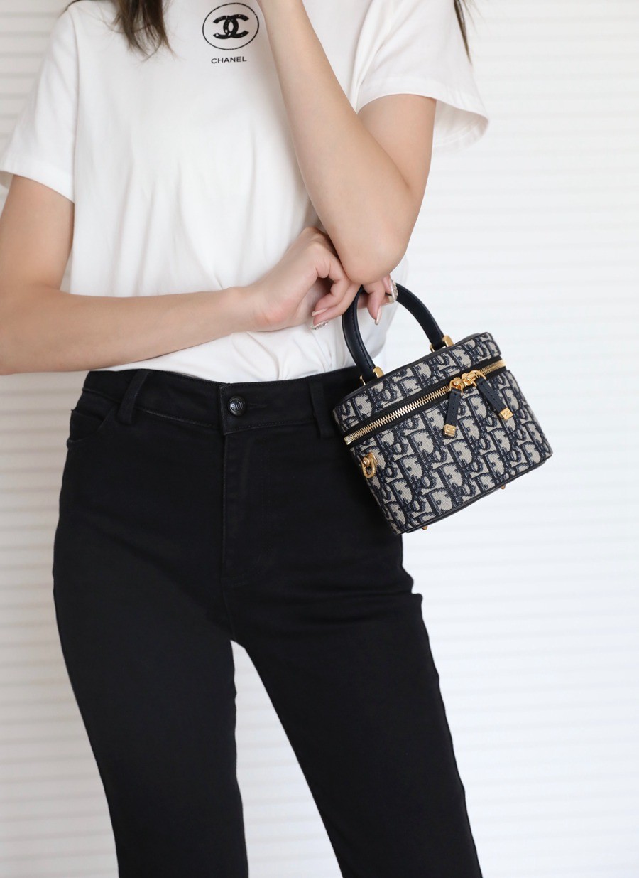 CD Signature Vanity 小號 藍色 Oblique印花_19